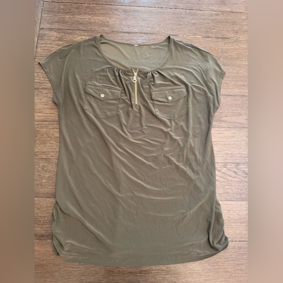 Olive Green Women's Top size medium no flaws - Picture 1 of 1